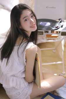 大屁股妇女流出白浆